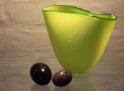 Auch Dänemark hat seine Glaskünstler. Ein Vase der Bornholmer Künstlerin Permille Bülow © Azerca